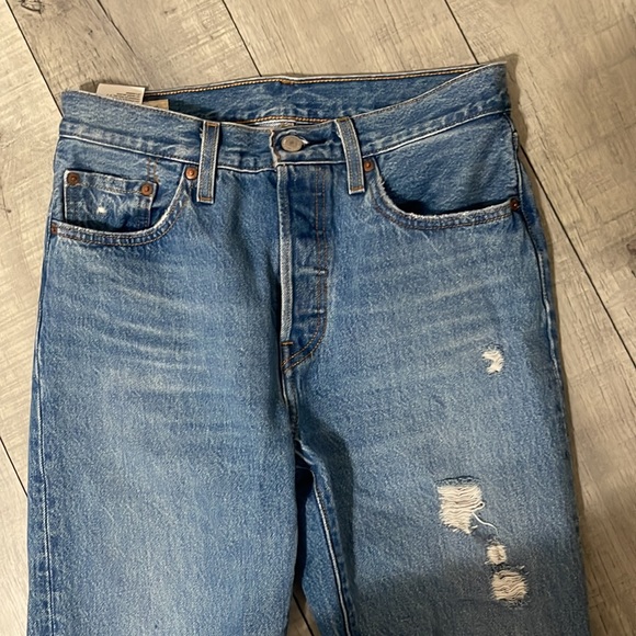 Levi's Premium 501 Original Straight Jeans  Athens Crown Medium Wash Des… - Picture 4 of 8